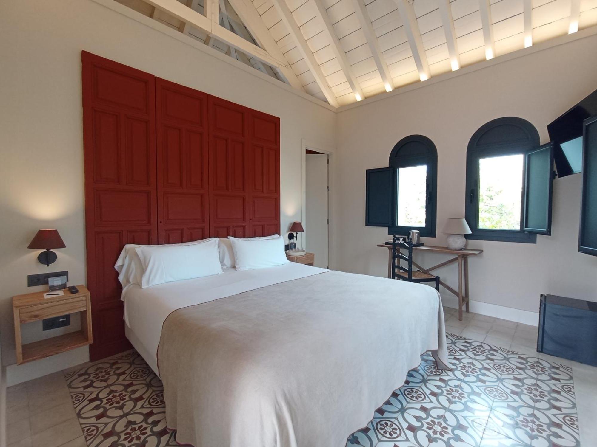 Uma Suites Parada Del Marques Sevilla Bagian luar foto