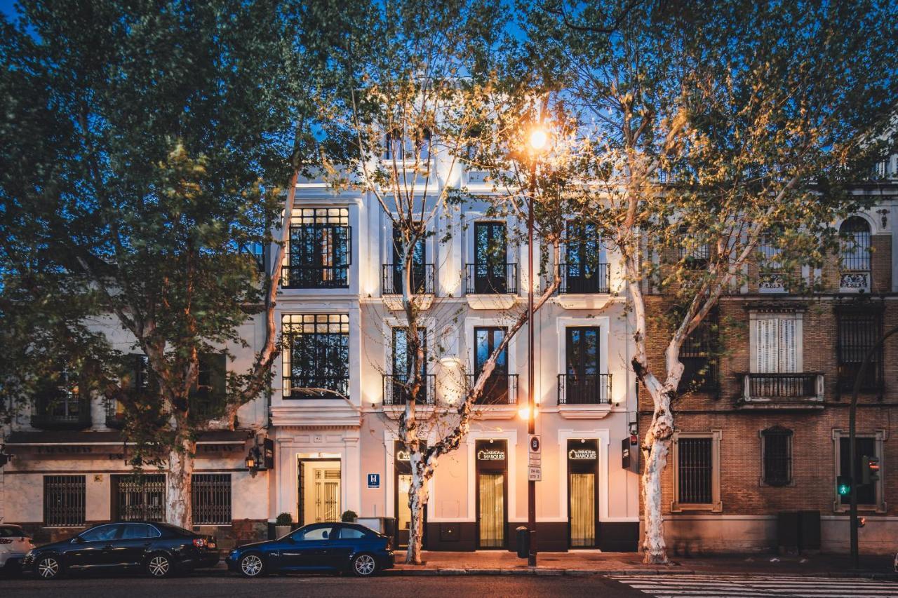 Uma Suites Parada Del Marques Sevilla Bagian luar foto