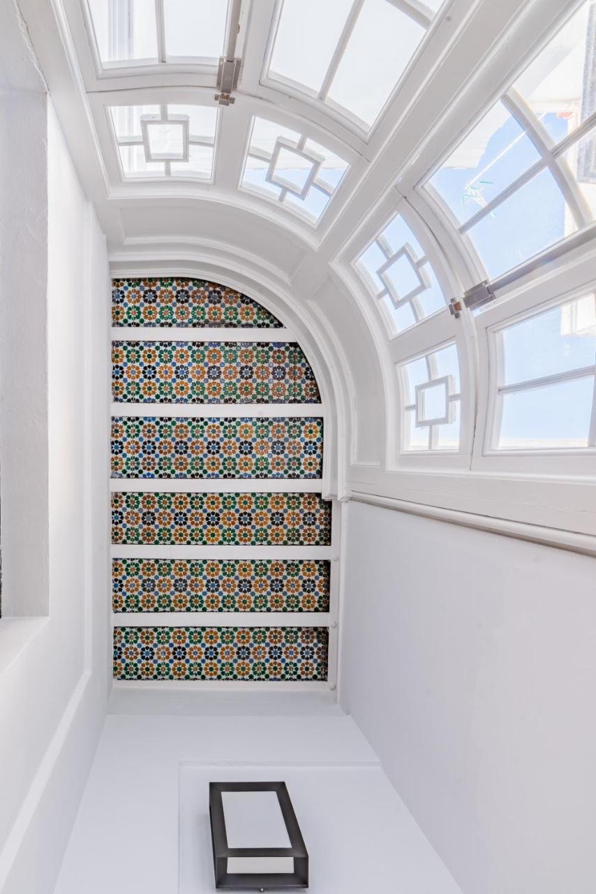 Uma Suites Parada Del Marques Sevilla Bagian luar foto